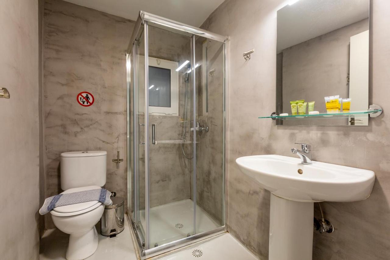 Economy One-Bedroom Apartment-Semi basement